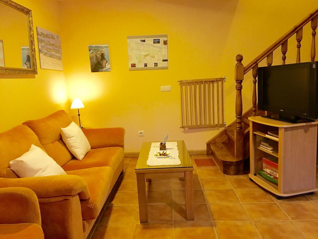 Apartamentos El Pradon De Santa Marina Parres de Llanes Exteriör bild